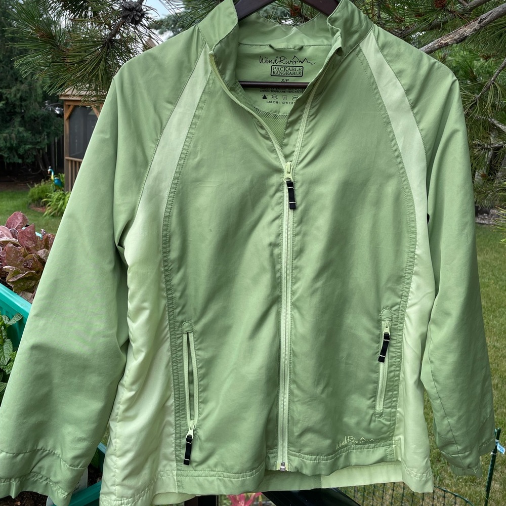 Women’s Wind River Packable Rain Jacket
